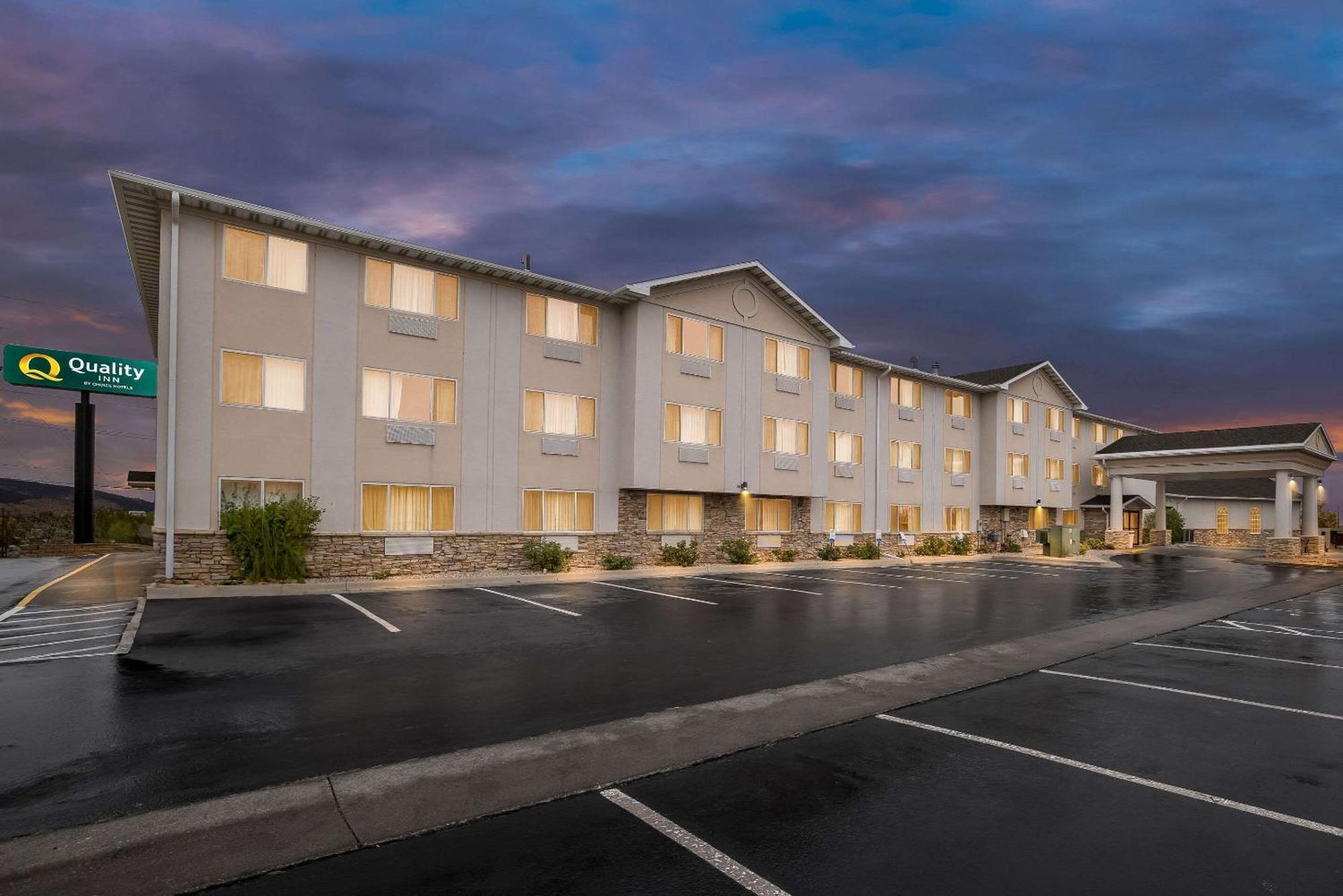 Quality Inn Near Monument Health Rapid City Hospital Exterior foto