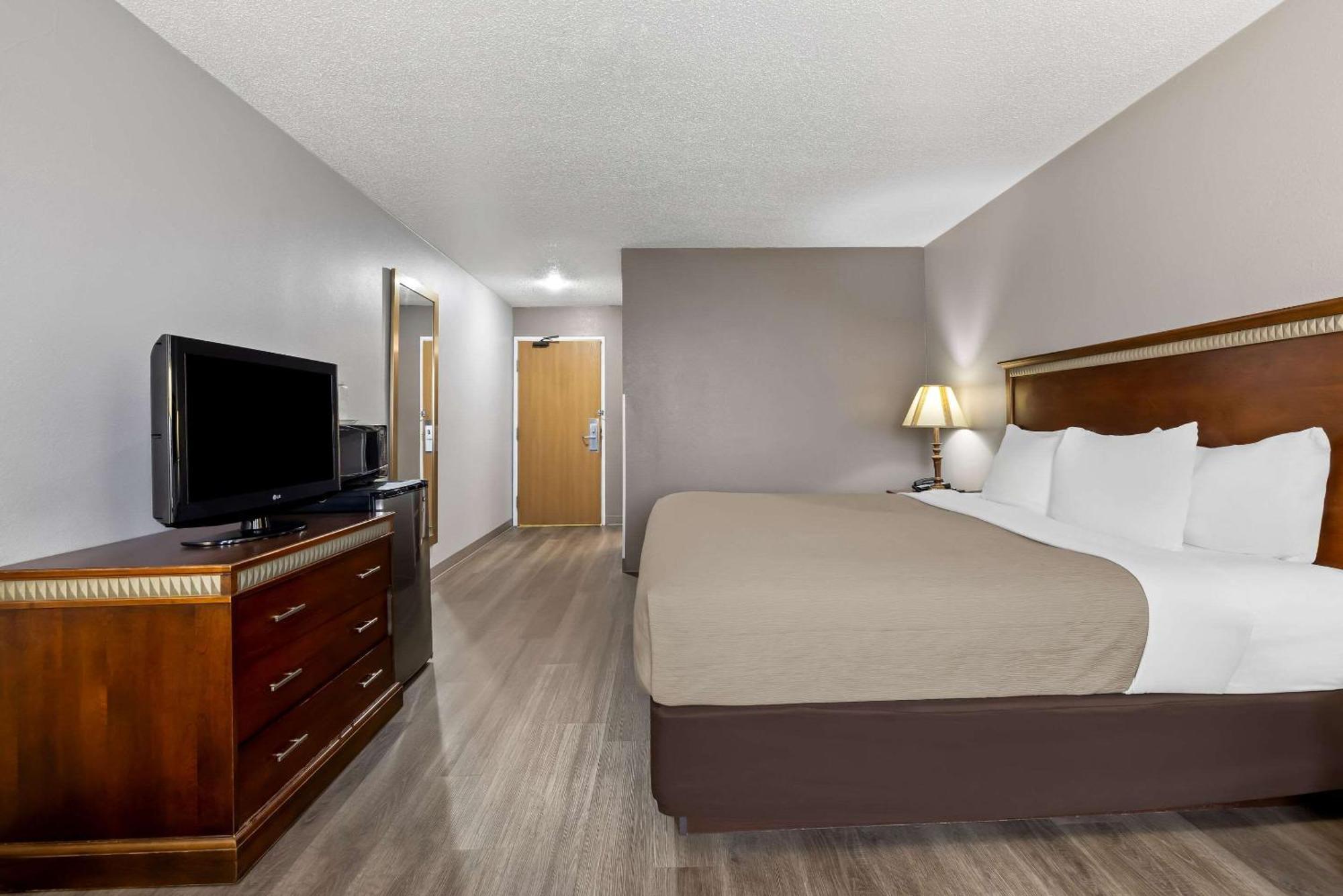 Quality Inn Near Monument Health Rapid City Hospital Exterior foto